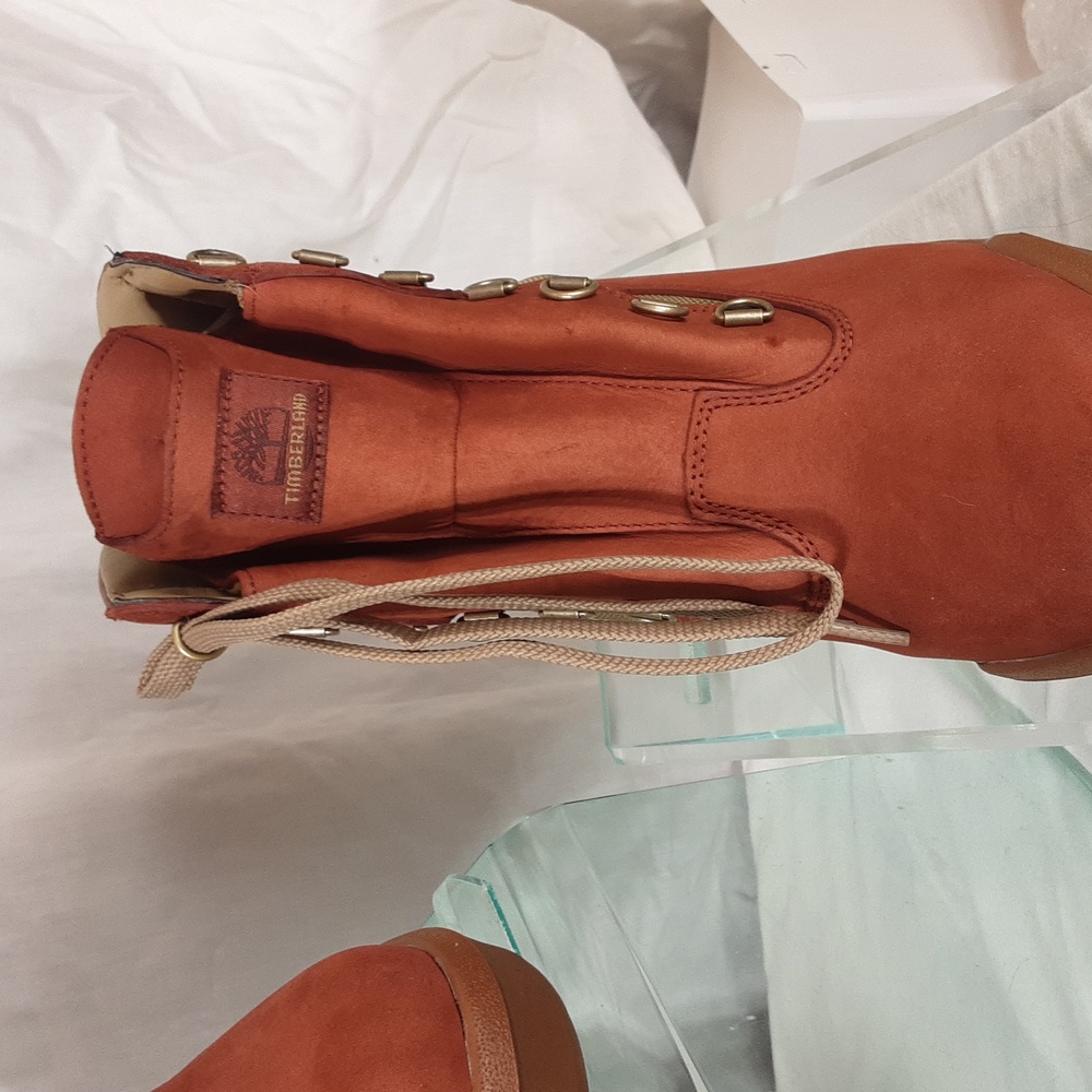 Boots - Picture 3 of 6